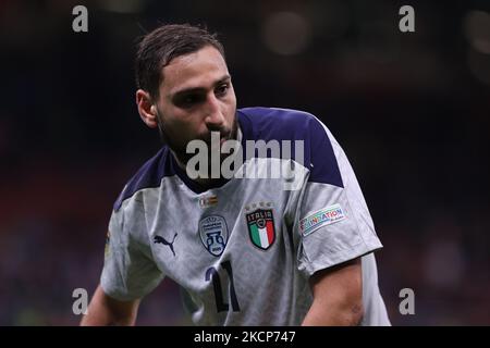 Giuanluigi DONNARUMMA in azione durante le finali della UEFA Nations League 2021, la semifinale di calcio tra Italia e Spagna allo Stadio Giuseppe Meazza di Milano il 06 ottobre 2021 (Foto di Fabrizio Carabelli/LiveMedia/NurPhoto) Foto Stock