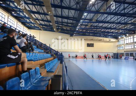 Vista panoramica del campo durante la partita. Highlights of the Greek Professional Handball Premier A1 AC PAOK v Bianco Monte Drama 37-19 at Mikra Sports Court in Thessaloniki, Greece on October 2, 2021 (Photo by Nicolas Economou/NurPhoto) Foto Stock