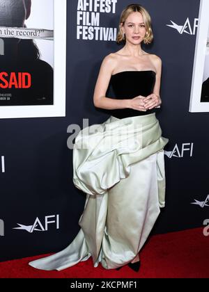 HOLLYWOOD, LOS ANGELES, CALIFORNIA, USA - 04 NOVEMBRE: L'attrice inglese Carey Mulligan arriva al 2022 AFI Fest - Special Screening of Universal Pictures' 'She Said' tenuto al TCL Chinese Theatre IMAX il 4 novembre 2022 a Hollywood, Los Angeles, California, USA. (Foto di Xavier Collin/Image Press Agency) Foto Stock