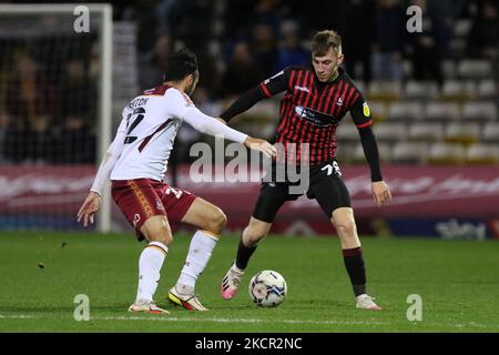 Matty Daly di Hartlepool si è Unito in azione durante la partita della Sky Bet League 2 tra Bradford City e Hartlepool United al Coral Windows Stadium di Bradford martedì 19th ottobre 2021. (Foto di will Matthews/MI News/NurPhoto) Foto Stock