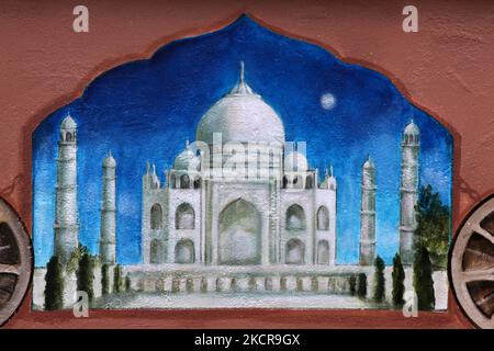 Particolare di un dipinto del Taj Mahal su un murale al Gerrard India Bazaar (noto anche come Little India) a Toronto, Ontario, Canada, il 23 agosto 2009. (Foto di Creative Touch Imaging Ltd./NurPhoto) Foto Stock