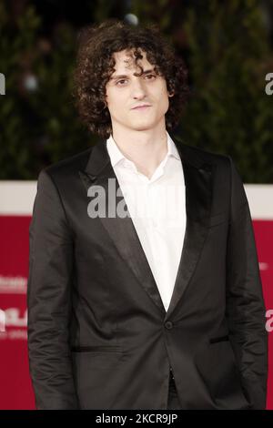 Antonio BannÃ² partecipa al tappeto rosso del film "vita da Carlo" durante il 16th° Festival del Cinema di Roma 2021 il 22 ottobre 2021 a Roma, Italia. (Foto di massimo Valicchia/NurPhoto) Foto Stock