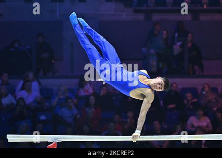 Liverpool, Regno Unito. 04th Nov 2022. Yumin Abbadini (ITA) PB durante i Campionati mondiali di ginnastica artistica - finale individuale maschile a tutto campo, ginnastica a Liverpool, Regno Unito, Novembre 04 2022 Credit: Independent Photo Agency/Alamy Live News Foto Stock