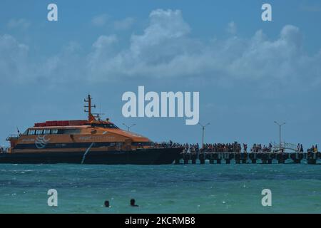 Messico IV traghetto veloce passeggeri per le isole di Cozumel visto al terminal dei traghetti a Playa del Carmen. Mercoledì 27 ottobre 2021, a Playa del Carmen, Quintana Roo, Messico. (Foto di Artur Widak/NurPhoto) Foto Stock