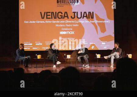 [Da sinistra a destra] Pedro Vallín [L], Diego San José [ML], Javier Cámara [MR] e Victor García León [R] in prima assoluta della serie 'Venga Juan' (terza stagione di 'Vota Juan e 'Vamos Juan') prodotta da HBO Max e con protagonista Javier Cámara (Juan Carrasco nella serie). (Foto di Álvaro Laguna/NurPhoto) Foto Stock