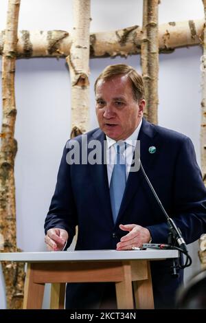 Primo Miniter di Svezia Stefan Löfven parla nel Padiglione svedese alla COP26 Conferenza ONU sul cambiamento climatico, tenuta dall'UNFCCC all'interno del COP26° luogo - Scottish Event Campus a Glasgow, Scozia il 1 novembre 2021. I capi di stato sono arrivati a Glasgow per un vertice di due giorni. Il COP26, che si terrà da ottobre 31 a novembre 12 a Glasgow, sarà la più importante conferenza sul clima dal vertice di Parigi del 2015, poiché si prevede che le nazioni stabiliranno nuovi obiettivi per le emissioni di gas a effetto serra al fine di rallentare il riscaldamento globale, nonché di consolidare altri impegni chiave. (Foto di Dominika Zarzycka/NurPhoto) Foto Stock