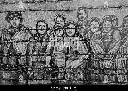 Incisione al Memoriale dell'Olocausto di Toronto, Canada, raffigurante i bambini sopravvissuti ai campi di concentramento di Auschwitz-Birkenau. (Foto di Creative Touch Imaging Ltd./NurPhoto) Foto Stock