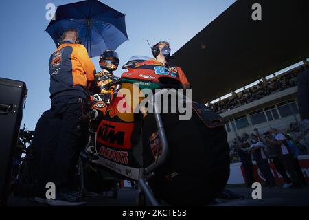 Remy Gardner (87) di Australia e Red Bull KTM Ajo Kalex durante la gara del Grande Premio Brembo do Algarve all'Autodromo do Algarve il 7 novembre 2021 a Lagoa, Algarve, Faro. (Foto di Jose Breton/Pics Action/NurPhoto) Foto Stock