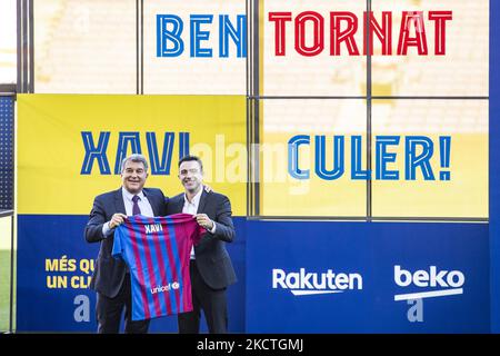 Xavi Hernandez ha presentato come nuovo allenatore del FC Barcelona allo stadio Camp Nou il 8th novembre 2021 a Barcellona. (Foto di Xavier Bonilla/NurPhoto) Foto Stock