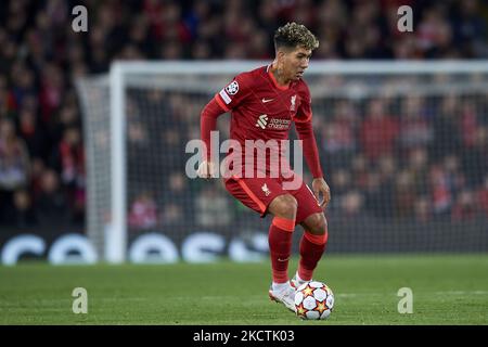 Roberto Firmino di Liverpool in azione durante l'incontro di gruppo B della UEFA Champions League tra il Liverpool FC e l'Atletico Madrid ad Anfield il 3 novembre 2021 a Liverpool, Regno Unito. (Foto di Jose Breton/Pics Action/NurPhoto) Foto Stock