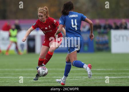 Rachel Furness di Liverpool in azione con Mollie Lambert di Durham Women durante la partita di fa Women's Championship tra il Durham Women FC e Liverpool a Maiden Castle, Durham City, domenica 14th novembre 2021. (Foto di Mark Fletcher/MI News/NurPhoto) Foto Stock