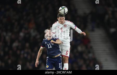 Andreas Christensen di Danimarca durante la Scozia contro la Danimarca, la qualificazione alla Coppa del mondo ad Hampden Park, Glasgow, Scozia il 15 novembre 2021. (Foto di Ulrik Pedersen/NurPhoto) Foto Stock