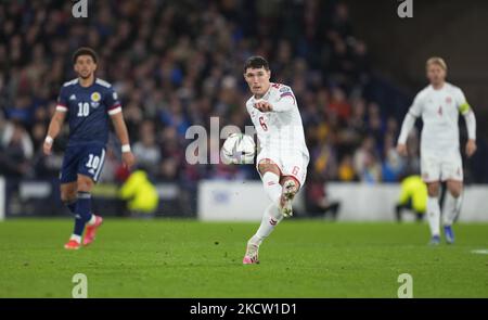 Andreas Christensen di Danimarca durante la Scozia contro la Danimarca, la qualificazione alla Coppa del mondo ad Hampden Park, Glasgow, Scozia il 15 novembre 2021. (Foto di Ulrik Pedersen/NurPhoto) Foto Stock