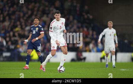 Andreas Christensen di Danimarca durante la Scozia contro la Danimarca, la qualificazione alla Coppa del mondo ad Hampden Park, Glasgow, Scozia il 15 novembre 2021. (Foto di Ulrik Pedersen/NurPhoto) Foto Stock