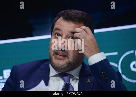 Matteo Salvini durante la notizia la 2021 Assemblea dei Confesercenti, in occasione del 50th° anniversario della sua nascita il 16 novembre 2021 al Salone delle Fontane, EUR a Roma (Foto di Gloria Imbrogno/LiveMedia/NurPhoto) Foto Stock