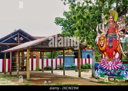 Tempio indù a Mullaitivu, Sri Lanka. Questo tempio era noto per essere stato frequentato da Velupillai Prabhakaran, il leader defunto dei combattenti LTTE (Liberation Tigers of Tamil Eelam). Il tempio è stato danneggiato durante i bombardamenti dell'esercito dello Sri Lanka durante la guerra civile ed è ora in fase di ricostruzione. (Foto di Creative Touch Imaging Ltd./NurPhoto) Foto Stock