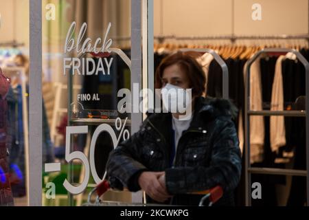 Black Friday a Rieti, Italia, il 26 novembre 2021. (Foto di Riccardo Fabi/NurPhoto) Foto Stock