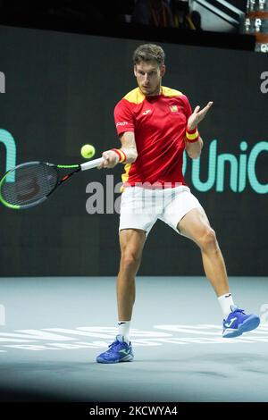 Pablo Carreno Busta di Spagna in azione durante le finali della Coppa Davis 2021, Gruppo A, partita di tennis giocata tra Spagna e Russia al Pabilion dell'Arena di Madrid il 28 novembre 2021, a Madrid, Spagna. (Foto di Oscar Gonzalez/NurPhoto) Foto Stock