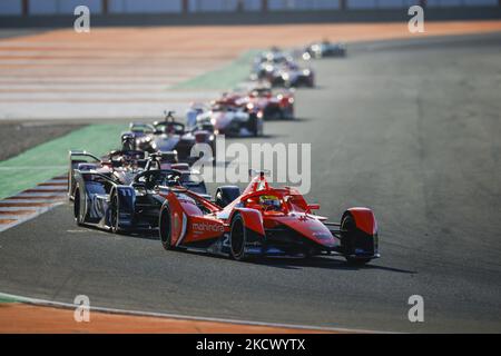 Durante i test pre-stagione ABB di Formula e sul circuito Ricardo Tormo di Valencia il 30 novembre in Spagna. (Foto di Xavier Bonilla/NurPhoto) Foto Stock