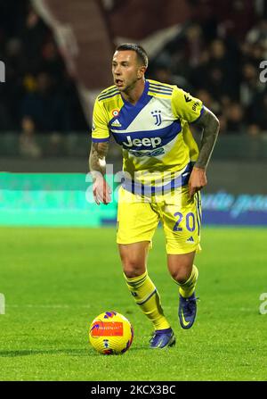 Federico Bernardeschi della Juventus FC durante la Serie A match tra noi Salernitana e Juventus FC il 30 novembre 2021 stadio Arechi a Salerno (Photo by Gabriele Maricchiolo/NurPhoto) Foto Stock