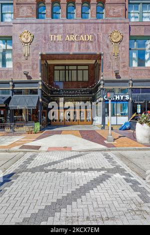 Il centro commerciale Arcade, 401 Euclid Avenue, include ora l'Hyatt Regency Hotel. Foto Stock