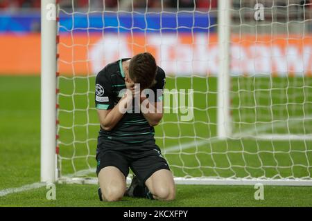 Viktor Tsygankov centrocampista di FK Dinamo Kiev reagisce dopo il fallimento di un goal durante la partita UEFA Champions League Group e tra SL Benfica e FK Dynamo Kyiv a Estadio da Luz, a Lisbona, Portogallo, il 8th dicembre 2021 (Foto di Valter Gouveia/NurPhoto) Foto Stock