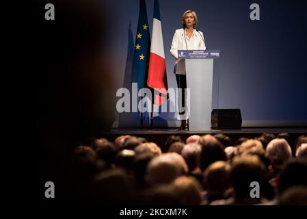 Valerie Pecresse, candidata ufficiale del partito Les Republicains, durante la riunione di destra alla Maison de la Mutualité, a Parigi, 11 dicembre 2021. (Foto di Andrea Savorani Neri/NurPhoto) Foto Stock