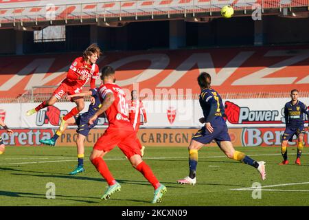 Andrea Colpani (#28 Monza) durante la partita di calcio italiana Serie B AC Monza vs Frosinone Calcio il 11 dicembre 2021 allo Stadio Brianteo di Monza (MB) (Foto di Luca Rossini/LiveMedia/NurPhoto) Foto Stock