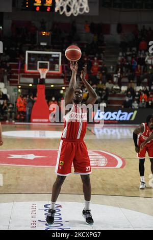 22 Jalen Jones OpenJobMetis Varese durante la partita del Campionato LBA Italia tra Openjobmetis Varese e Devi Napoli Basket, a Varese, il 12 dicembre 2021. (Foto di Fabio Averna/NurPhoto) Foto Stock