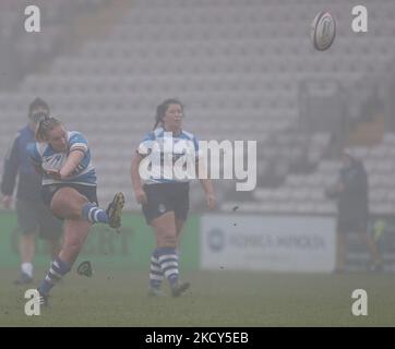 Il Cara Cookland di Durham Mowden Park Sharks durante la partita FEMMINILE DI ALLIANZ PREMIER 15S tra DMP Durham Sharks e Exeter Chiefs alla Northern Echo Arena di Darlington sabato 18th dicembre 2021. (Foto di Mark Fletcher/MI News/NurPhoto) Foto Stock