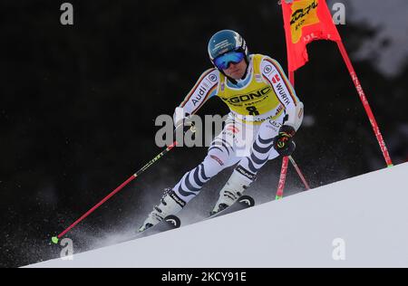 L'immagine mostra IL TERZO posto DI SCHMID Alexander (GER) sulla pista 1 durante la gara di sci alpino 2021 FIS Ski World Cup - Men&#39;s Giant Slalom il 20 dicembre 2021 alla Gran Risa in alta Badia (Foto di Sergio Bisi/LiveMedia/NurPhoto) Foto Stock