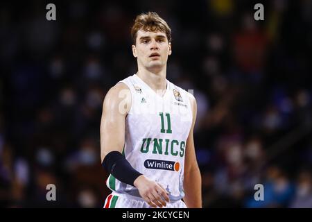 11 Mario Hezonja dell'UNICS Kazan durante il torneo di pallacanestro della Turkish Airlines Eurolega, che si è concluso il 22 dicembre 2021 a Barcellona, in Spagna, tra il FC Barcelona e l'UNICS Kazan, al Palau Blaugrana. (Foto di Xavier Bonilla/NurPhoto) Foto Stock