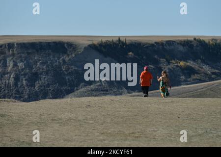 Horse Thief Canyon sulla riva est del Fiume Red Deer, lungo l'autostrada 838 (conosciuta localmente come North Dinosaur Trail). Martedì 28 settembre 2021, a Drumheller, Alberta, Canada. Martedì 28 settembre 2021, a Drumheller, Alberta, Canada. (Foto di Artur Widak/NurPhoto) Foto Stock