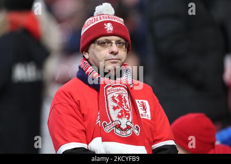 Un fan di Middlesbrough guarda su durante la partita del campionato Sky Bet tra Middlesbrough e Nottingham Forest al Riverside Stadium, Middlesbrough domenica 26th dicembre 2021.(Foto di Mark Fletcher /MI News/NurPhoto) Foto Stock