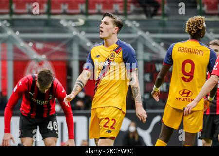 Nicolò Zaniolo in azione durante la Serie Una partita di calcio tra AC Milan vs AS Roma il 06 gennaio 2022 allo stadio Giuseppe Meazza di Milano (Photo by Mairo Cinquetti/NurPhoto) Foto Stock