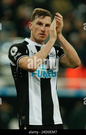 Chris Wood of Newcastle United applaude i sostenitori dopo la partita della Premier League tra Newcastle United e Watford al St. James's Park, Newcastle, sabato 15th gennaio 2022. (Foto di will Matthews/MI News/NurPhoto) Foto Stock