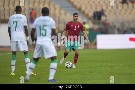 Achraf Hakimi del Marocco durante il Marocco contro le Comore, Coppa delle Nazioni africane, allo stadio Ahmadou Ahidjo il 14 gennaio 2022. (Foto di Ulrik Pedersen/NurPhoto) Foto Stock