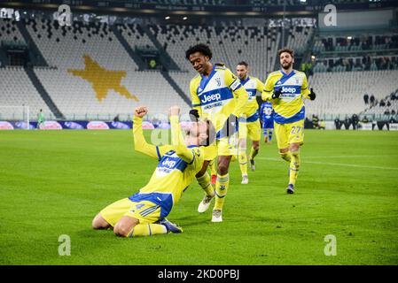 Daniele Rugani, Juan Cuadrado della Juventus FC festeggia un gol durante la partita di calcio della Coppa Italia tra Juventus FC e UC Sampdoria allo Stadio Allianz, il 18 gennaio 2022 a Torino (Foto di Alberto Gandolfo/NurPhoto) Foto Stock
