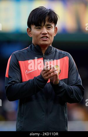 Takefusa Kubo di RCD Mallorca applaude la folla prima della partita la Liga Santander tra Villarreal CF e RCD Mallorca all'Estadio de la Ceramica il 22 gennaio 2022, Villarreal, Spagna (Foto di David Aliaga/NurPhoto) Foto Stock