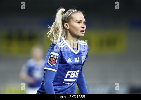 BURTON ON TRENT, REGNO UNITO. GENNAIO 23rd Molly Pike di Leicester City nella foto durante il Barclays fa Women's Super League match tra Leicester City e Aston Villa al Pirelli Stadium, Burton upon Trent domenica 23rd gennaio 2022. (Foto di Kieran Riley/MI News/NurPhoto) Foto Stock