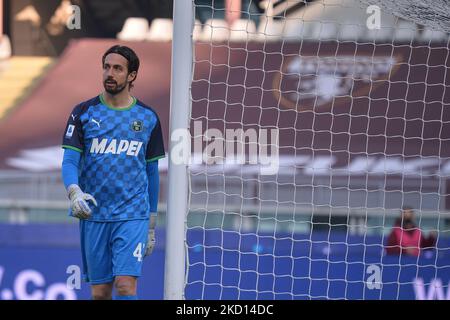 Andrea Consigli di US Sassuolo durante la Serie A Football Match tra Torino FC e US Sassuolo, allo Stadio Olimpico Grande Torino, il 23 gennaio 2022 a Torino (Foto di Alberto Gandolfo/NurPhoto) Foto Stock