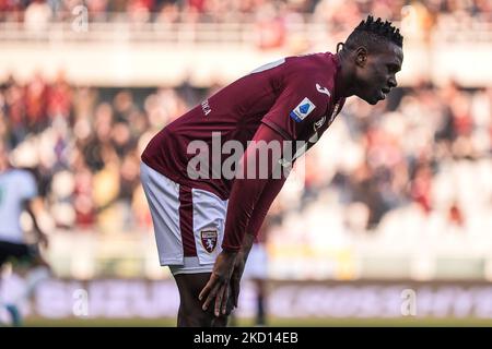 Wilfred Singo del Torino FC delusione durante la Serie A Football Match tra Torino FC e US Sassuolo, allo Stadio Olimpico Grande Torino, il 23 gennaio 2022 a Torino (Foto di Alberto Gandolfo/NurPhoto) Foto Stock