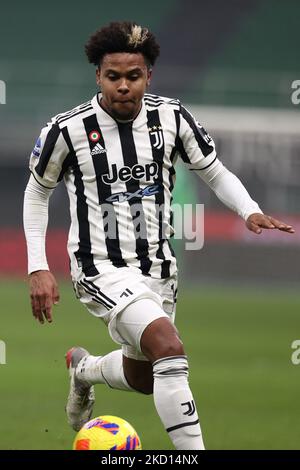 Weston Mckennie (Juventus FC) in azione durante la serie calcistica italiana A match AC Milan vs Juventus FC il 23 gennaio 2022 allo stadio San Siro di Milano (Photo by Francesco Scaccianoce/LiveMedia/NurPhoto) Foto Stock