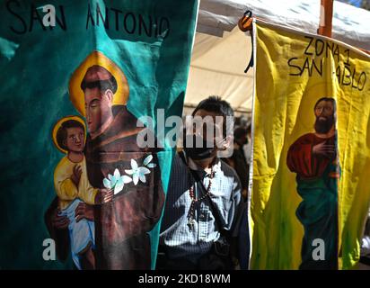 Centinaia di indigeni dei villaggi che circondano San Cristobal de las Casas hanno partecipato a un pellegrinaggio e a una messa in occasione del 11th° anniversario della morte del Vescovo cattolico Samuel Ruiz. Ruiz è meglio conosciuta per il suo ruolo di mediatore durante il conflitto tra l'Esercito Zapatista di Liberazione Nazionale (EZLN) e il Partito rivoluzionario istituzionale (PRI). La diocesi di Ruiz ha aiutato centinaia di migliaia di popolazioni indigene Maya del Chiapas, che erano tra le comunità più povere del Messico emarginate. Martedì 25 gennaio 2022 a San Cristobal de las Casas, Chiapas, Messico. (Foto di Artur Foto Stock