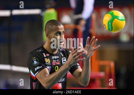 Ricardo Lucarelli Santos De Souza #8 (Cucine Lube Civitanova) durante la partita di pallavolo della CEV Champions League Cucine Lube Civitanova vs OK Merkur Maribor il 26 gennaio 2022 al Forum Eurosuole di Civitanova Marche (Foto di Roberto Bartomeoli/LiveMedia/NurPhoto) Foto Stock