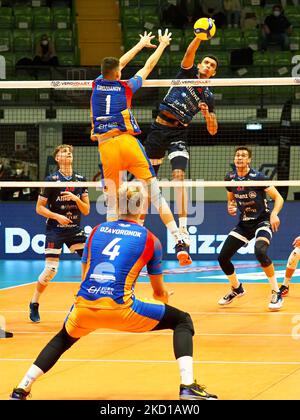 Barthelemy Chinenyeze (Allianz Powervolley Milano) durante il Volley Serie a Campionato Men Superleague vero Volley Monza vs Allianz Milano il 26 gennaio 2022 all'Arena di Monza (Foto di Savino Paolla/LiveMedia/NurPhoto) Foto Stock