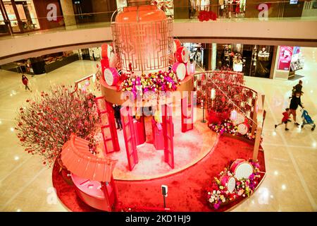 Hong Kong, Cina, 30 gennaio 2022, decorazione di Capodanno lunare nel centro commerciale IFC. (Foto di Marc Fernandes/NurPhoto) Foto Stock