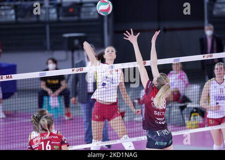 Agnese Cecconello (Volley Roma) durante il Volley Serie Italiana A1 Women Match acqua&Sapone Roma Volley Club vs Bartoccini Fortinfissi Perugia il 30 gennaio 2022 alla pala EUR di Roma (Foto di Luigi Mariani/LiveMedia/NurPhoto) Foto Stock