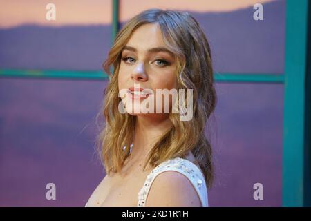 L'attrice Clara Galle partecipa A una prima di Traves de Tu ventana di Netflix al Callao Cinema il 2 febbraio 2022 a Madrid, Spagna (Foto di Oscar Gonzalez/NurPhoto) Foto Stock