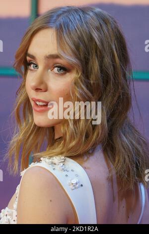 L'attrice Clara Galle partecipa A una prima di Traves de Tu ventana di Netflix al Callao Cinema il 2 febbraio 2022 a Madrid, Spagna (Foto di Oscar Gonzalez/NurPhoto) Foto Stock